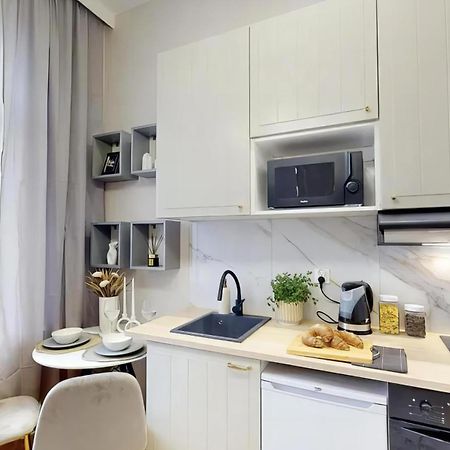 Q2 Warsaw Apartments Exterior photo